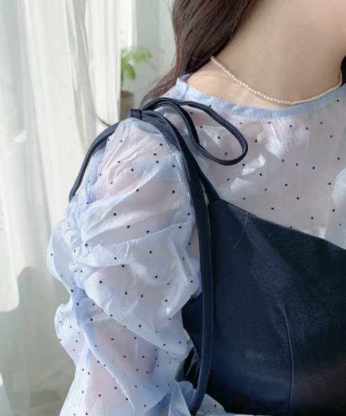 Mejoul（メジュール）の「ドット柄シアーブラウス フェイクレイヤード