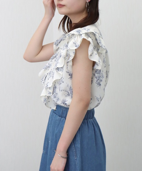 libelle more（リベル モア）の「花柄プリント合繊フリルブラウス（シャツ/ブラウス・レディース・ブラック/オフホワイト/ライトイエロー・M/L）」の7枚目の写真