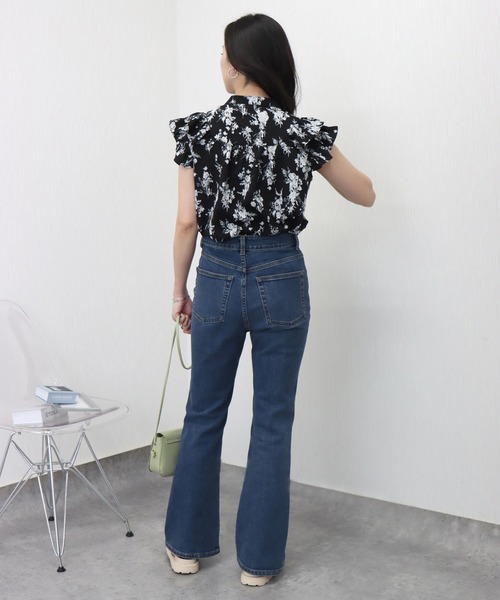 libelle more（リベル モア）の「花柄プリント合繊フリルブラウス（シャツ/ブラウス・レディース・ブラック/オフホワイト/ライトイエロー・M/L）」の19枚目の写真