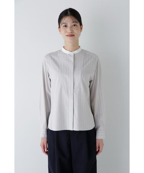 human woman（ヒューマンウーマン）の「◆Ｃドビーストライプクレリックシャツ（シャツ/ブラウス・レディース・ホワイト系その他3/ベージュ系その他3/ブルー系その他3・MEDIUM/SMALL）」の15枚目の写真