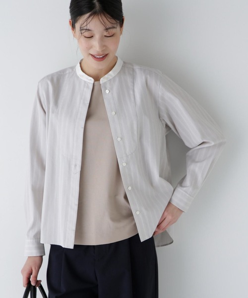 human woman（ヒューマンウーマン）の「◆Ｃドビーストライプクレリックシャツ（シャツ/ブラウス・レディース・ホワイト系その他3/ベージュ系その他3/ブルー系その他3・MEDIUM/SMALL）」の3枚目の写真