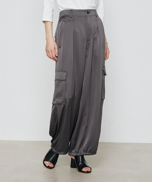 K.T KIYOKO TAKASE（キヨコタカセ）の「トリアセテート／ポリエステルサテン カーゴパンツ（その他パンツ・レディース・チャコール/ブラック・7号/9号/11号）」の4枚目の写真