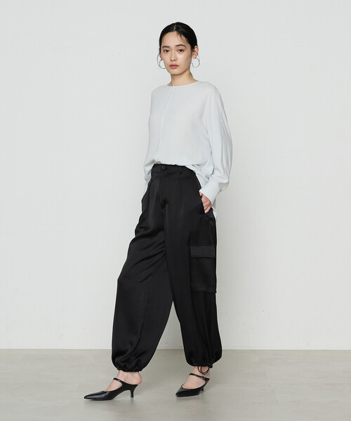 K.T KIYOKO TAKASE（キヨコタカセ）の「トリアセテート／ポリエステルサテン カーゴパンツ（その他パンツ・レディース・チャコール/ブラック・7号/9号/11号）」の5枚目の写真