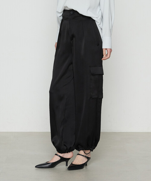 K.T KIYOKO TAKASE（キヨコタカセ）の「トリアセテート／ポリエステルサテン カーゴパンツ（その他パンツ・レディース・チャコール/ブラック・7号/9号/11号）」の9枚目の写真