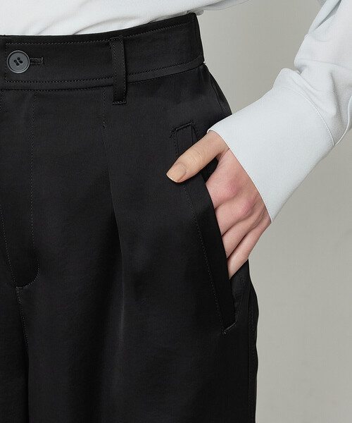 K.T KIYOKO TAKASE（キヨコタカセ）の「トリアセテート／ポリエステルサテン カーゴパンツ（その他パンツ・レディース・チャコール/ブラック・7号/9号/11号）」の13枚目の写真