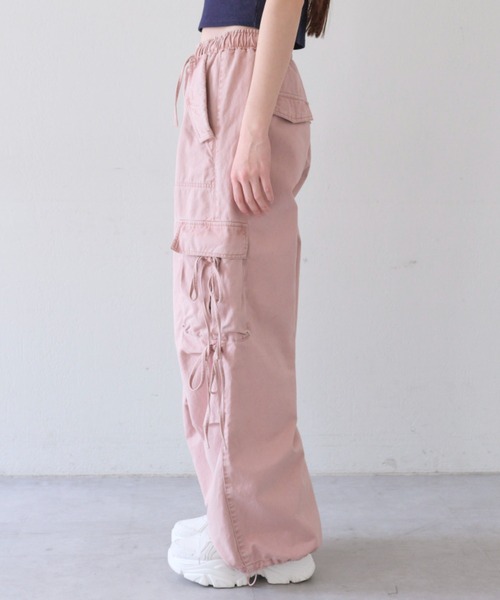OLIVE des OLIVE（オリーブデオリーブ）の「デニムカーゴパンツ（その他パンツ・レディース・ピンク/ブラウン/オフホワイト/ブラック系その他・FREE）」の6枚目の写真