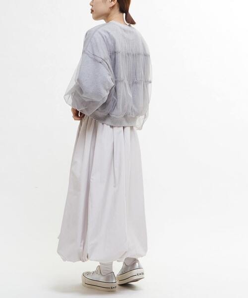 CONVERSE TOKYO（コンバーストウキョウ）の「SHIRRING TULLE DOCKING SWEAT（スウェット・レディース・グレー/ブラック/ピンク・FREE）」の7枚目の写真