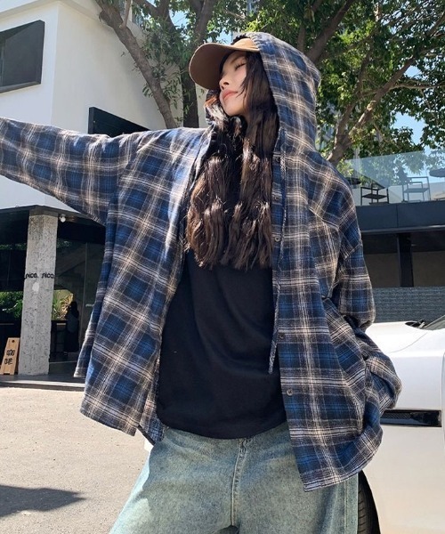 FreeZone(フリーゾーン)の「【新色展開】フーディー ヴィンテージライク チェックシャツ(シャツ/ブラウス・メンズ・ブルー/ブラウン・F)」の9枚目の写真