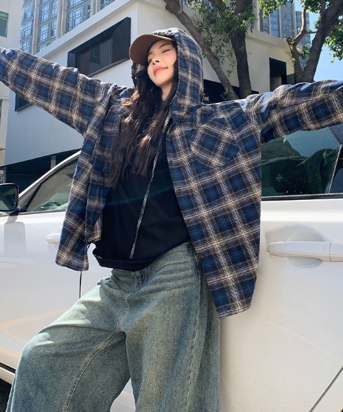 FreeZone(フリーゾーン)の「【新色展開】フーディー ヴィンテージライク チェックシャツ(シャツ/ブラウス・メンズ・ブルー/ブラウン・F)」の7枚目の写真