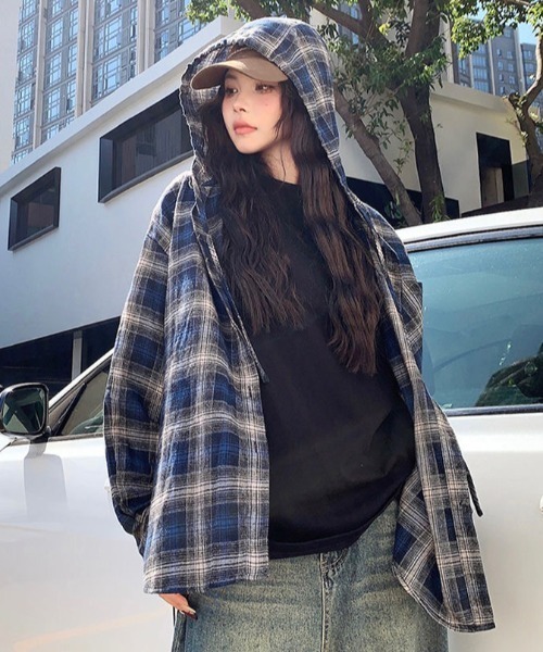 FreeZone(フリーゾーン)の「【新色展開】フーディー ヴィンテージライク チェックシャツ(シャツ/ブラウス・メンズ・ブルー/ブラウン・F)」の6枚目の写真