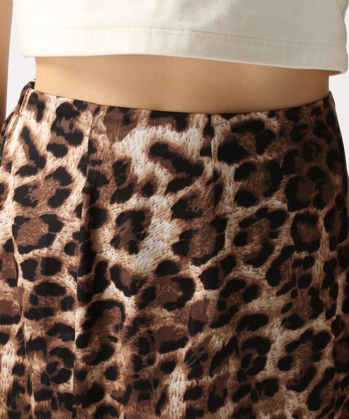 FOREVER 21(フォーエバー トゥエンティーワン)の「【2025SS】アニマルIラインスカート(スカート・レディース・ゼブラ/レオパード・SMALL/MEDIUM)」の20枚目の写真