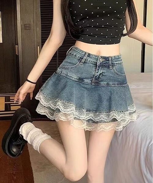 gossip!ロサンゼルス(ゴシップロサンゼルス)の「2 段ラッフルレースデニムミニスカート インナーショーツ付き レディース ハイウエスト Y2K 3 色(デニムスカート・レディース・ブラック/ブルー/ホワイト・M/S/L)」の3枚目の写真