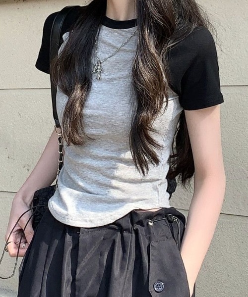 SHEPP(シープ)の「配色ラグランスリーブ ラウンドショートTシャツ / クロップド(Tシャツ/カットソー・レディース・グレー/ホワイト・F)」の3枚目の写真