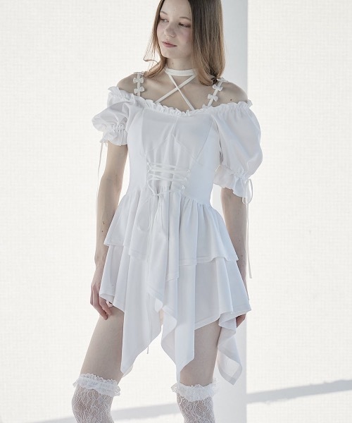 lilLilly（リルリリー）の「レースアップカットミニワンピース