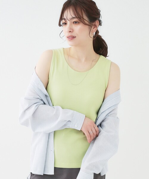 SHOO・LA・RUE(シューラルー)の「【洗える/S-LL】シアーネックがこなれ見え リブタンクトップ(Tシャツ/カットソー・レディース・ホワイト/ブラック/ダークグレー/ライトグリーン・01/02/03/04)」の1枚目の写真