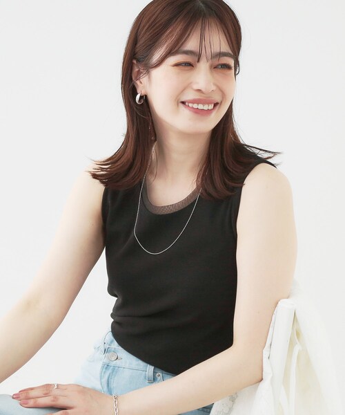 SHOO・LA・RUE(シューラルー)の「【洗える/S-LL】シアーネックがこなれ見え リブタンクトップ(Tシャツ/カットソー・レディース・ホワイト/ブラック/ダークグレー/ライトグリーン・01/02/03/04)」の3枚目の写真