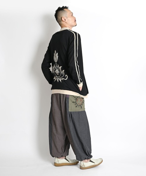 MARAI(マーライ)の「エスニックアジアン ジャージトップス トラックジャケット ボタニカル柄(ジャージ・メンズ・ネイビー/ベージュ/イエロー/パープル/オレンジ/ブラウン/レッド/ブラック/カーキ/グレー/ブルー・LARGE/X-LARGE)」の13枚目の写真