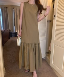 ノースリーブバックオープンワンピース
