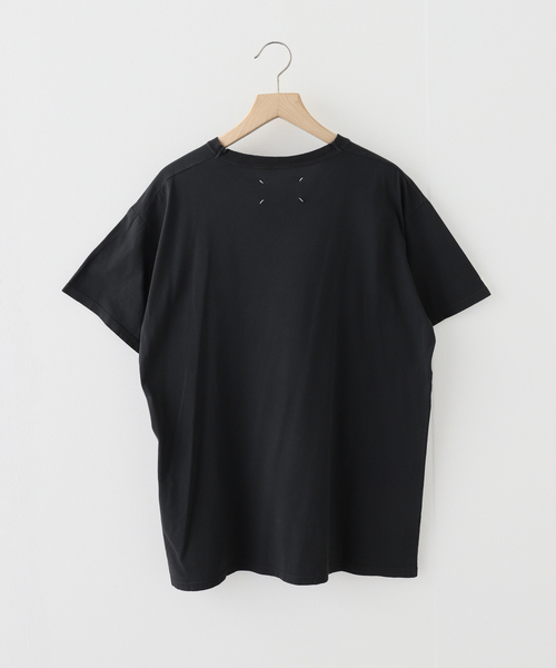 Maison Margiela(メゾンマルジェラ)の「MAISON MARGIELA (メゾン マルジェラ) Calendar Logo T-Shirt(Tシャツ/カットソー・メンズ・ブラック系その他・LARGE/X-LARGE)」の2枚目の写真