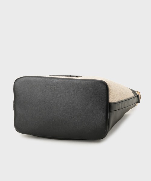 OPAQUE.CLIP（オペークドットクリップ）の「【2WAY】デザインハンドルミニショルダーバッグ（ショルダーバッグ・レディース・ブラック/シルバー・00）」の13枚目の写真