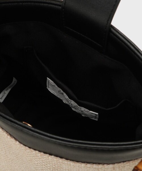 OPAQUE.CLIP（オペークドットクリップ）の「【2WAY】デザインハンドルミニショルダーバッグ（ショルダーバッグ・レディース・ブラック/シルバー・00）」の17枚目の写真