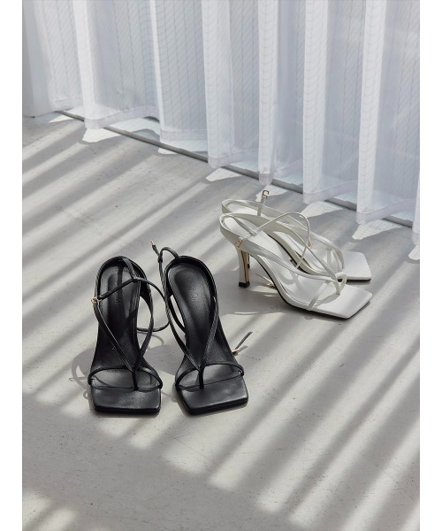 amel(エイメル)の「ナローストラップサンダル(サンダル・レディース・ホワイト/ブラック・23.5cm/24.0cm/23.0cm/24.5cm)」の3枚目の写真