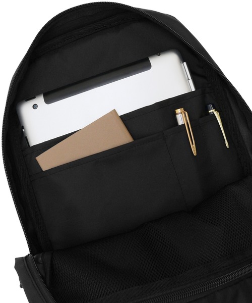 MICHAEL LINNELL（マイケル リンネル）の「【MICHAEL LINNELL/マイケルリンネル】2Way Body Bag　バックパック　ショルダーバッグ　軽量　撥水　リフレクタープリント　ワンポイントブランドロゴ（バックパック/リュック・メンズ・ブラック・FREE）」の7枚目の写真