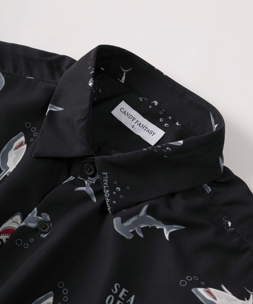make a ray!（メイク ア レイ！）の「【70】接触冷感 総柄プリント 半袖シャツ/ユニセックス/イヌ/ネコ/シャーク/ペンギン/ラムネ/アイスキャンディー（シャツ/ブラウス・メンズ・ブラック系その他2/ブラック系その他3/ブラック系その他/ホワイト系その他2/ホワイト系その他3/ホワイト系その他4/ブルー系その他/ホワイト系その他/ミント/グリーン/ブルー/サックスブルー/ブラック/ネイビー/ホワイト/ベージュ・M/L）」の18枚目の写真