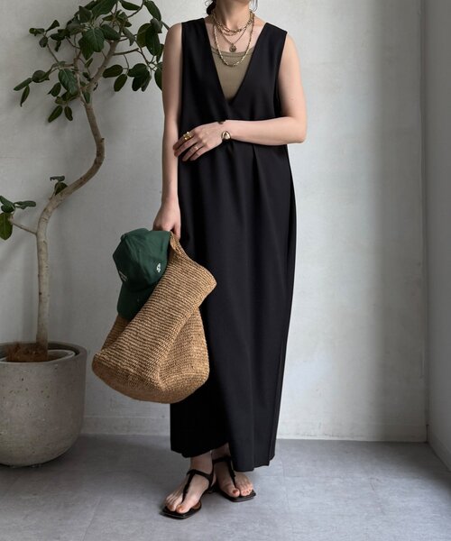 DouDou（ドゥドゥ）の「【WEB限定】リネン混深Vジャンスカ（ワンピース・レディース・ベージュ/ブラック・FREE）」の3枚目の写真