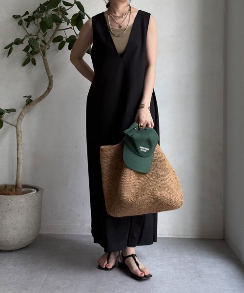 DouDou（ドゥドゥ）の「【WEB限定】リネン混深Vジャンスカ（ワンピース・レディース・ベージュ/ブラック・FREE）」の5枚目の写真