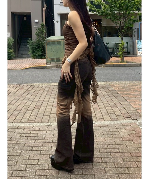 EVRIS(エヴリス)の「レースフリルキャミソール(キャミソール・レディース・ホワイト/ブラウン/ブラック・FREE)」の7枚目の写真