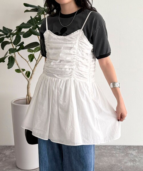 fredy emue(フレディエミュ)の「ギャザーキャミソールビスチェ(キャミソール・レディース・ブラック/オフホワイト・38)」の1枚目の写真