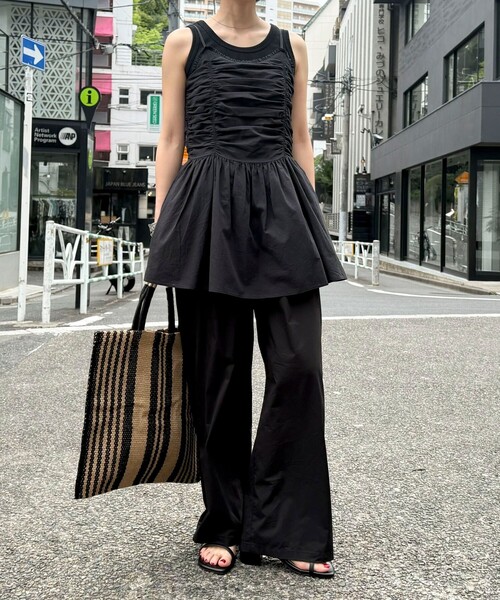 fredy emue(フレディエミュ)の「ギャザーキャミソールビスチェ(キャミソール・レディース・ブラック/オフホワイト・38)」の3枚目の写真