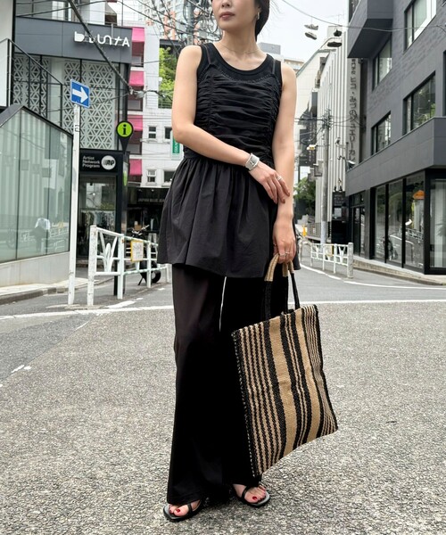 fredy emue(フレディエミュ)の「ギャザーキャミソールビスチェ(キャミソール・レディース・ブラック/オフホワイト・38)」の6枚目の写真