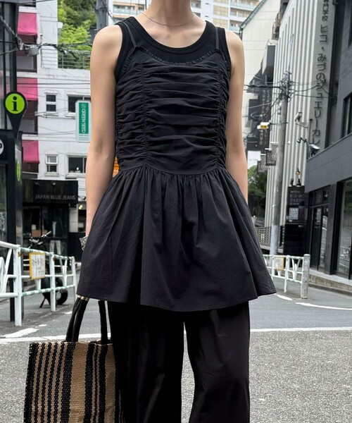 fredy emue(フレディエミュ)の「ギャザーキャミソールビスチェ(キャミソール・レディース・ブラック/オフホワイト・38)」の10枚目の写真