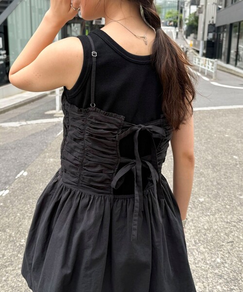 fredy emue(フレディエミュ)の「ギャザーキャミソールビスチェ(キャミソール・レディース・ブラック/オフホワイト・38)」の12枚目の写真