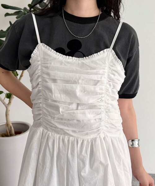 fredy emue(フレディエミュ)の「ギャザーキャミソールビスチェ(キャミソール・レディース・ブラック/オフホワイト・38)」の21枚目の写真