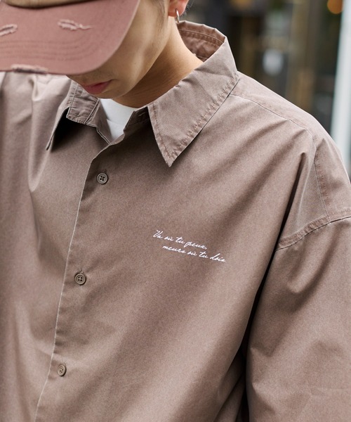 WEGO（ウィゴー）の「WEGO/ピグメントDRYシャツ（シャツ/ブラウス・メンズ・ブラウン系その他/グレー系その他・MEDIUM/LARGE）」の5枚目の写真