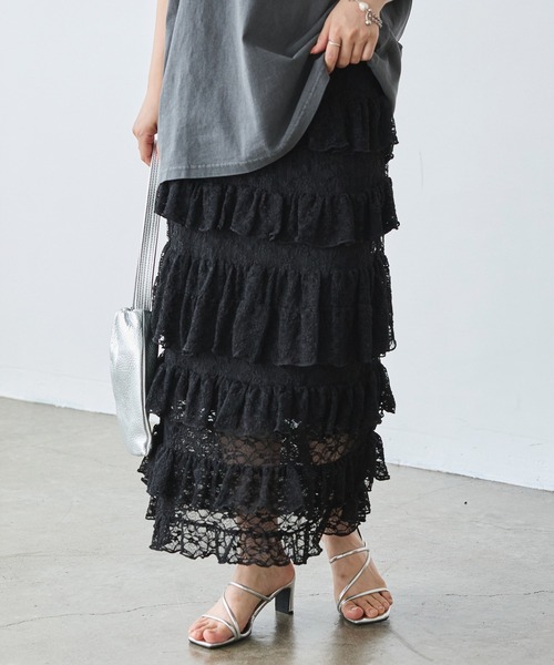 LAVEANGE（ラビアンジェ）の「フリルナロースカート（スカート・レディース・ブラック/オフホワイト・LL/3L/4L/5L/M）」の2枚目の写真