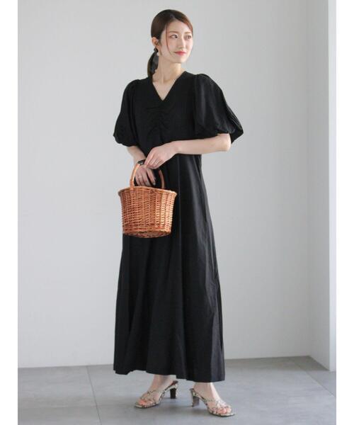 Te chichi(テチチ)の「【松井愛莉着用】バルーンスリーブVネックワンピース(ワンピース・レディース・オフホワイト/ブラック/グリーン・F)」の3枚目の写真