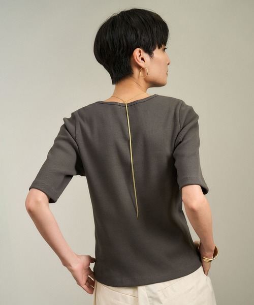 SALON adam et rope'(サロン アダム エ ロペ)の「【WEB限定】プリマベールリブヘンリーネックTシャツ(Tシャツ/カットソー・レディース・チャコールグレー/ブラック/オフホワイト・FREE)」の19枚目の写真