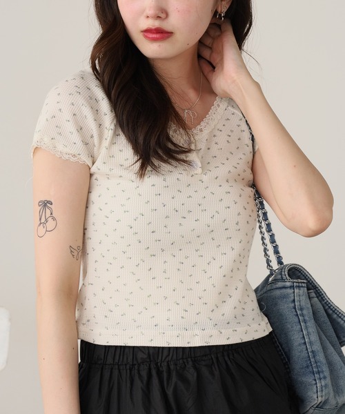 ROOPTOKYO(ループトウキョウ)の「Floral Lace Short Sleeve Top / 花柄レース ショートスリーブトップス 秋物 秋服 2026年秋冬(Tシャツ/カットソー・レディース・アイボリー/ホワイト/ピンク/ブルー・FREE)」の11枚目の写真