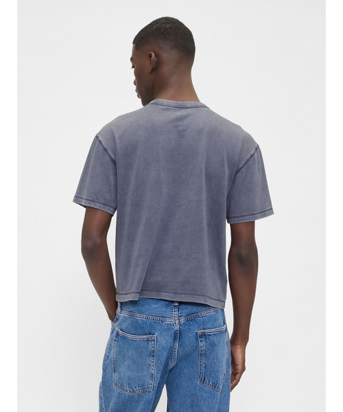 GAP(ギャップ)の「ヘビーウェイト デニム GAPロゴ クロップドTシャツ(Tシャツ/カットソー・メンズ・ブルー/ブラック/カーキ・XS/S/M/L/XL)」の7枚目の写真