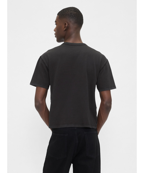 GAP(ギャップ)の「ヘビーウェイト デニム GAPロゴ クロップドTシャツ(Tシャツ/カットソー・メンズ・ブルー/ブラック/カーキ・XS/S/M/L/XL)」の8枚目の写真
