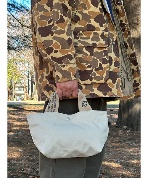 WEEKEND(ER)(ウィークエンダー)の「【WEEKEND(ER)/ウィークエンダー】FADE CANVAS DRIVE TOTE/トートバッグ【WEB限定】(ハンドバッグ・メンズ・ネイビー/アイボリー/ブラウン/ブラック・フリー)」の9枚目の写真