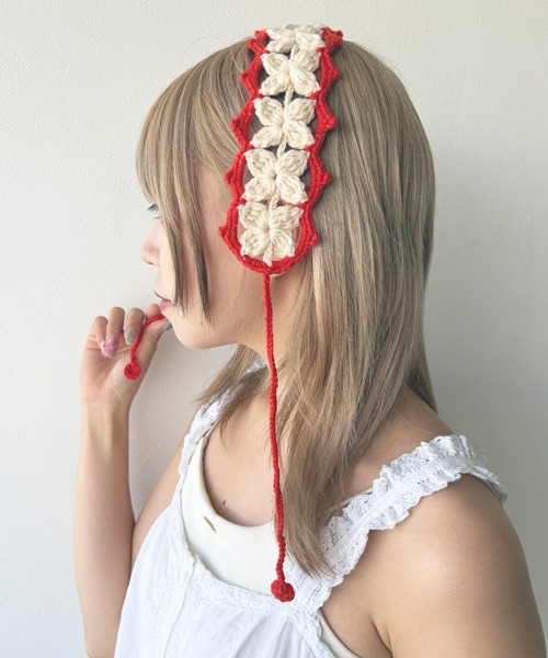 kutir(クティール)の「kutirlune/手編み風バイカラーバブーシュカ ヘアバンド ヘッドドレス(ヘアバンド・レディース・ブラウン系/レッド系・FREE)」の6枚目の写真