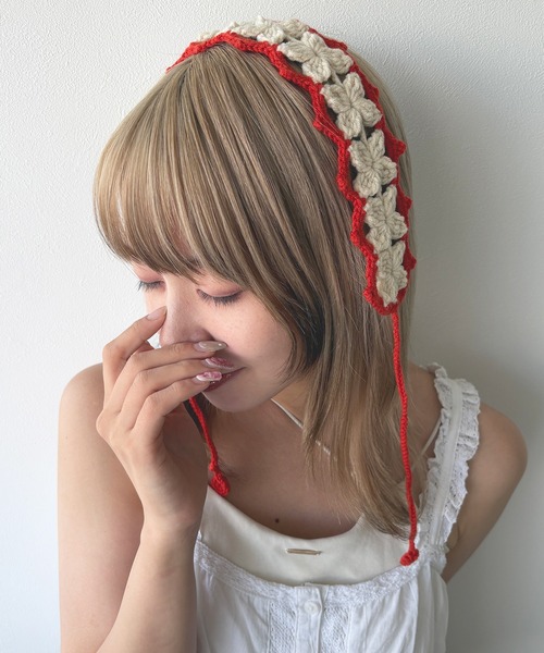 kutir(クティール)の「kutirlune/手編み風バイカラーバブーシュカ ヘアバンド ヘッドドレス(ヘアバンド・レディース・ブラウン系/レッド系・FREE)」の7枚目の写真