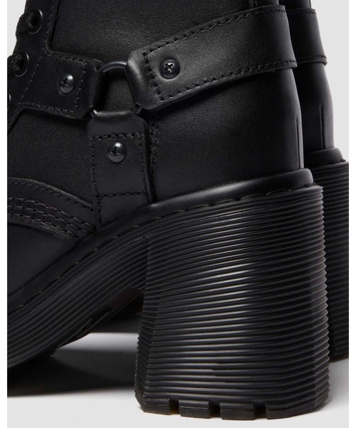 Dr. Martens(ドクターマーチン)の「Dr. Martens/ドクターマーチン CHESNEY HARNESS アンクル ブーツ 42613001(ブーツ・レディース・ブラック・UK6/UK5/UK4/UK3)」の8枚目の写真