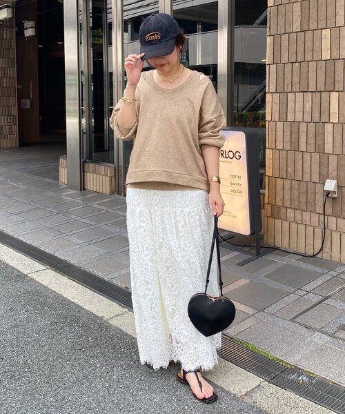 DouDou(ドゥドゥ)の「【新色追加/インフルエンサーSAKURA企画】ラメスウェットタンクセット(Tシャツ/カットソー・レディース・チャコールグレー/キャメル/ライトグレー・FREE)」の11枚目の写真