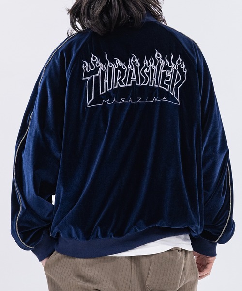 セール】【at】〔THRASHER/スラッシャー〕ロゴ刺繍ベロアスカジャン